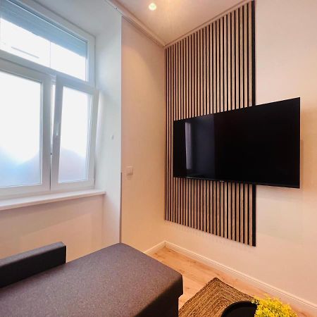 Zeus Design Apartment Schlosspark Schoenbrunn Wien Eksteriør billede